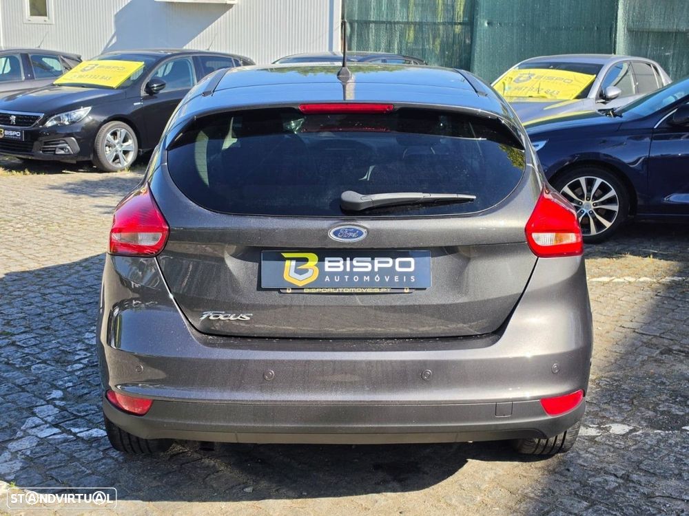 Ford Focus 1.5 TDCi ECOBlue Active - 9