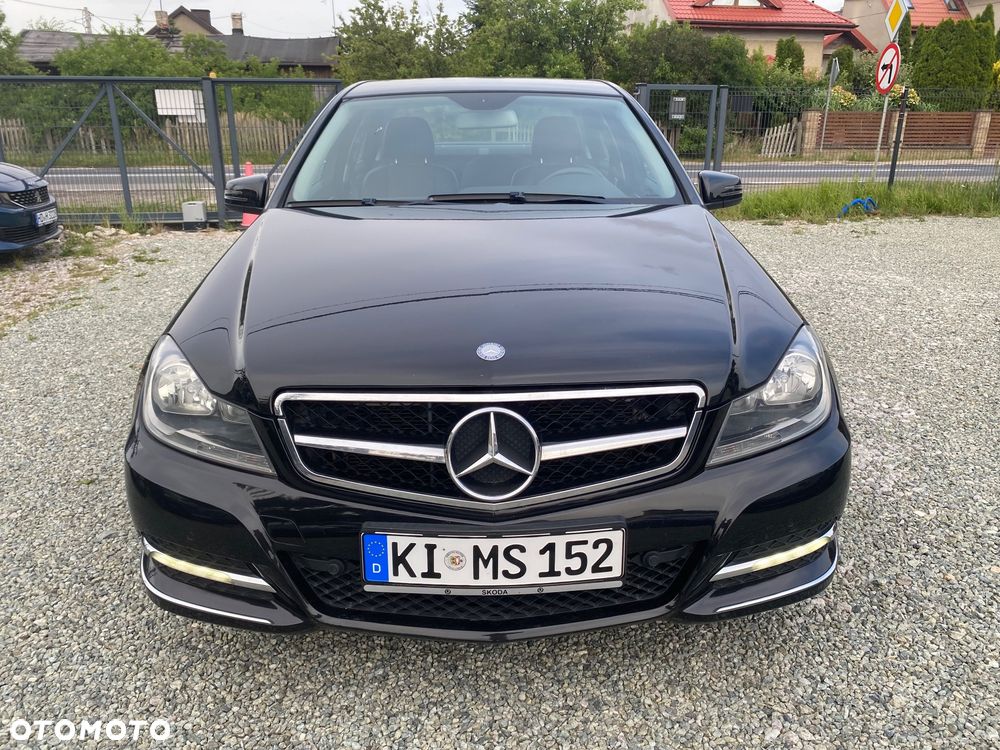 Mercedes-Benz Klasa C 180 CGI Automatik BlueEFFICIENCY Avantgarde - 2