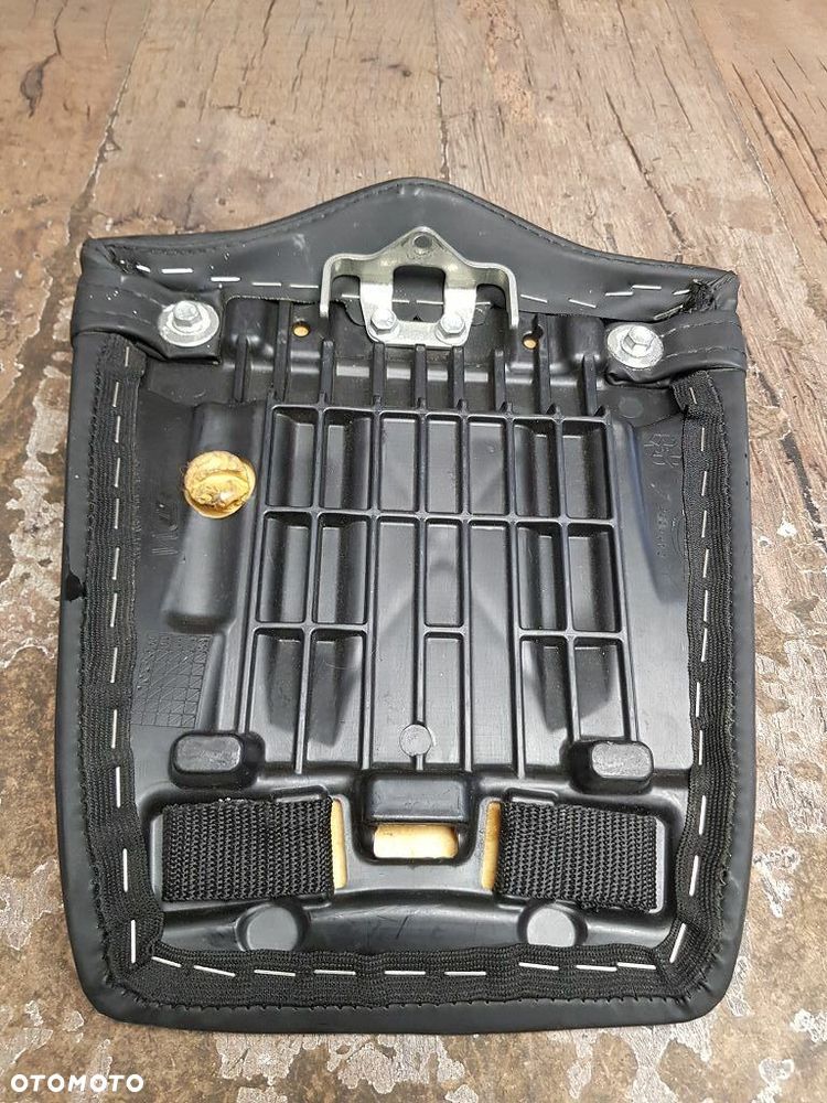 Siedzenie pasażera Triumph Daytona 675 - 9