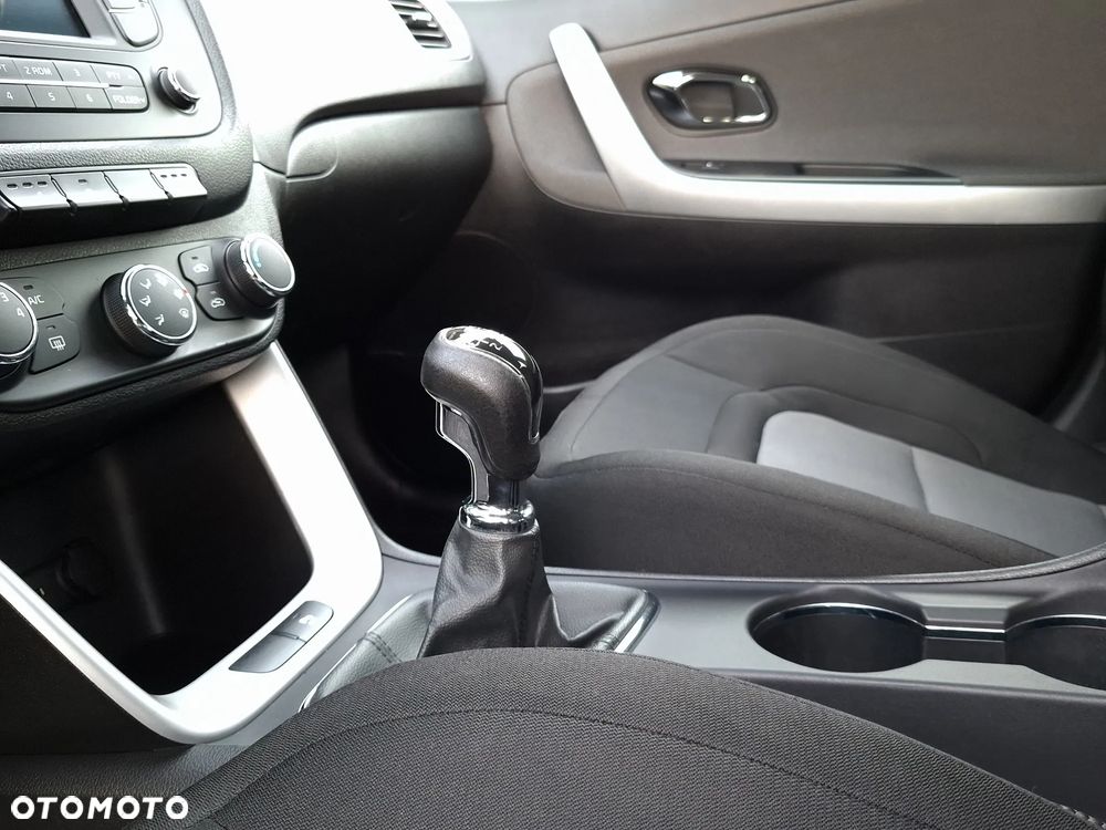 Kia Ceed 1.6 GDI ISG Platinum Edition - 10