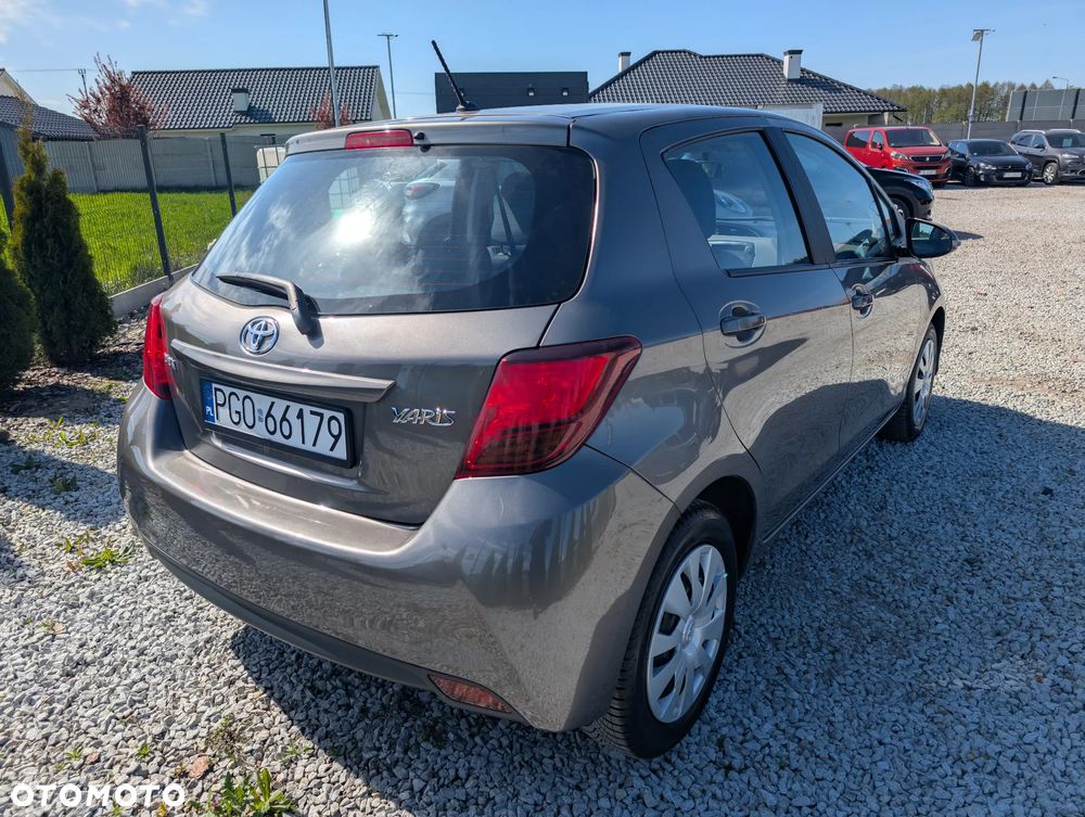 Toyota Yaris - 6