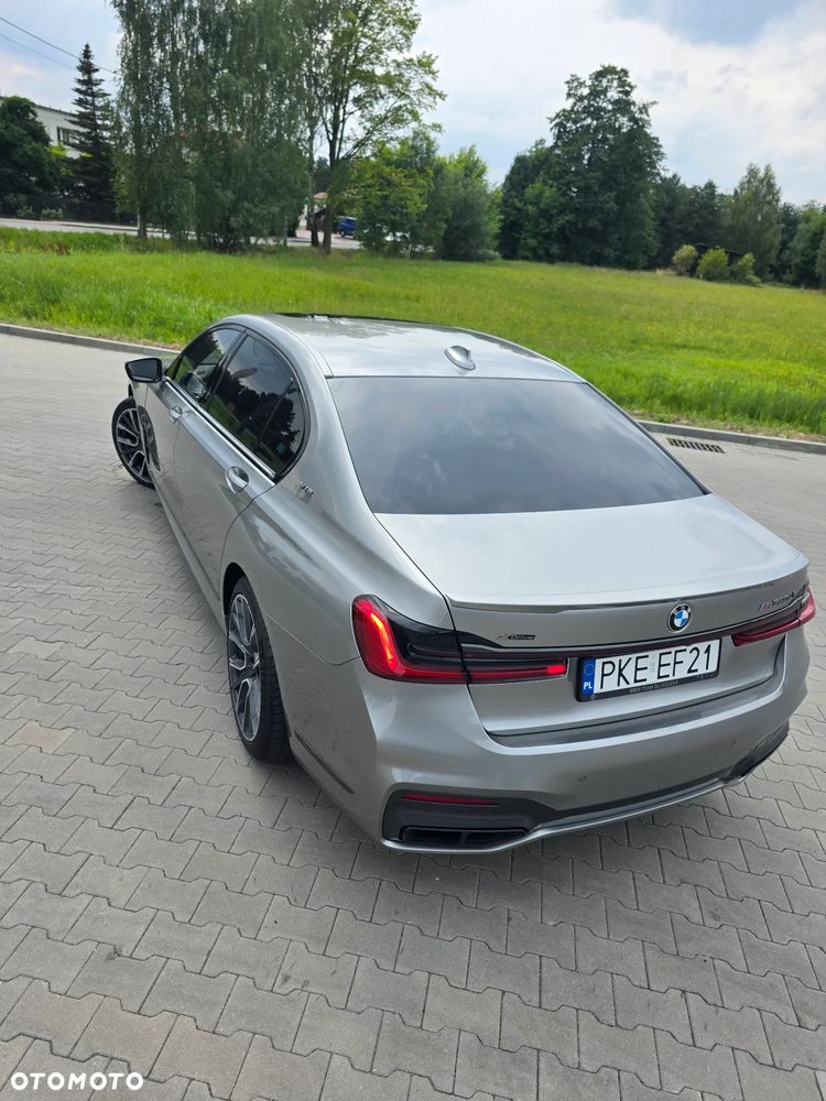 BMW Seria 7 M760Li xDrive - 12