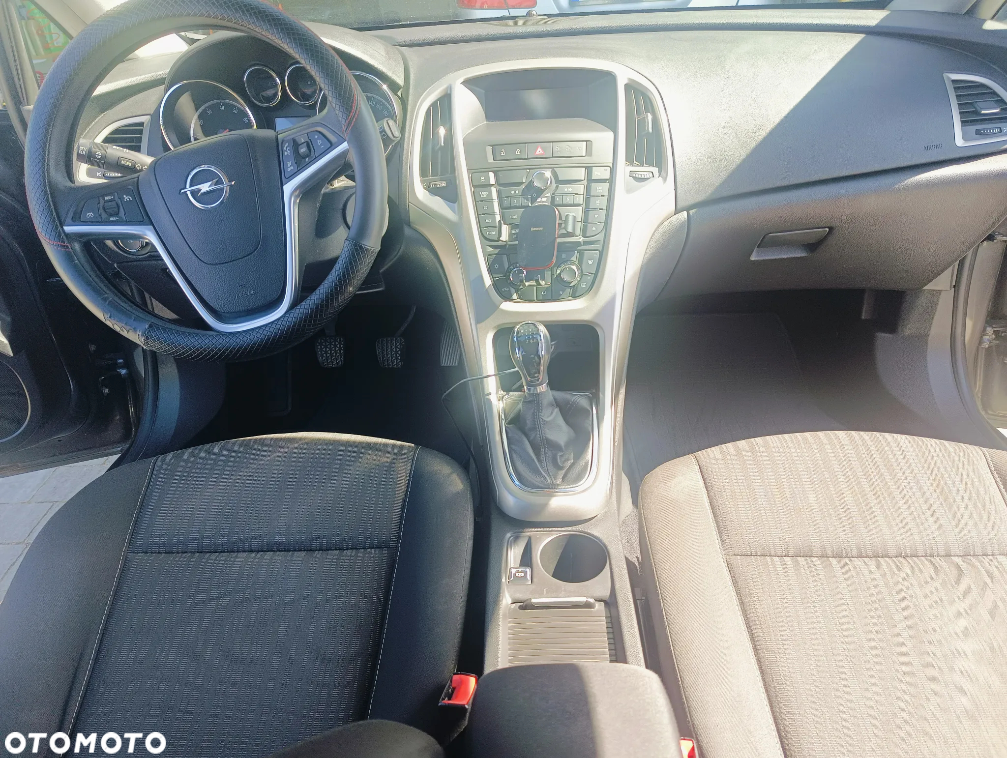 Opel Astra IV 1.4 T Cosmo - 8