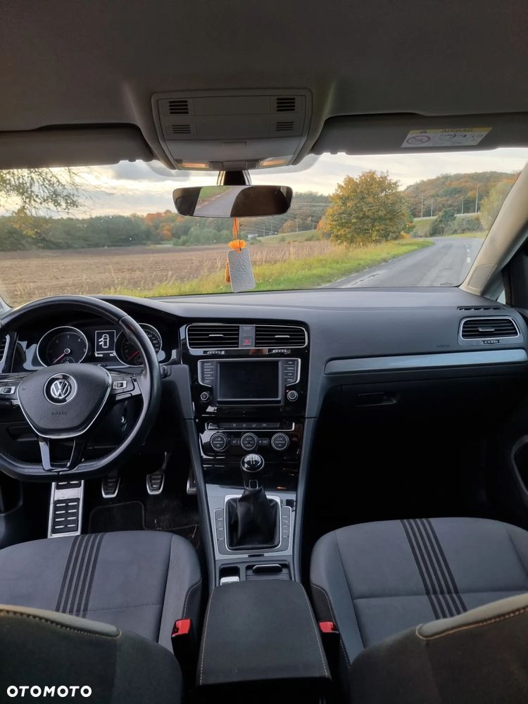 Volkswagen Golf 1.6 TDI BlueMotion Technology Allstar - 25