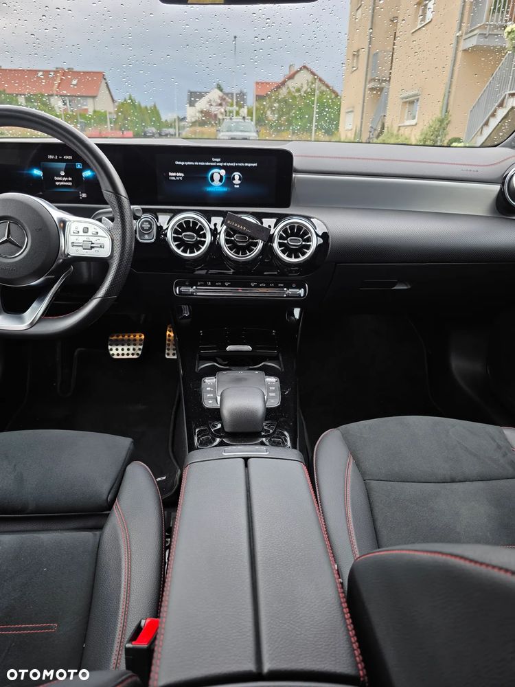 Mercedes-Benz CLA 200 7G-DCT Edition AMG Line - 9