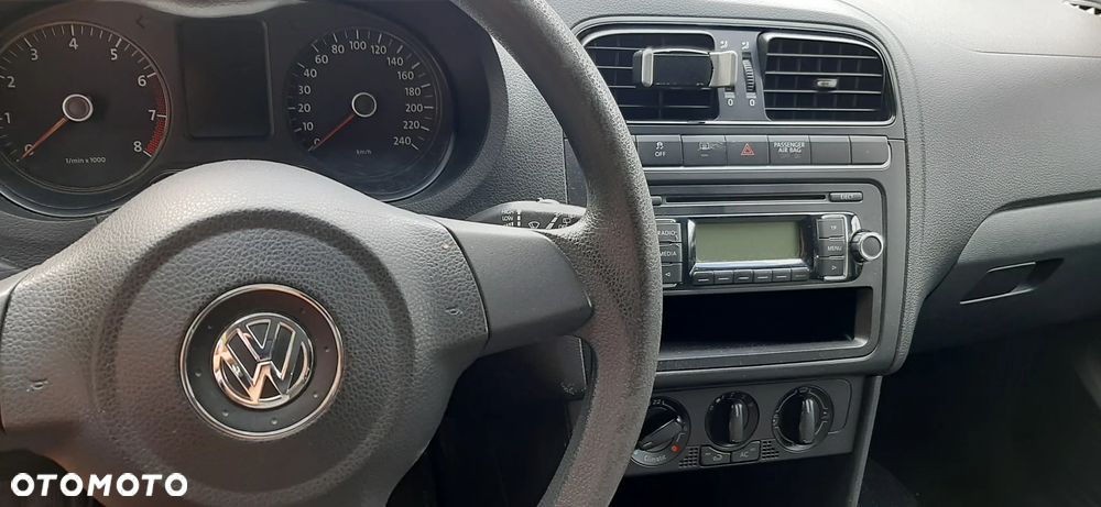 Volkswagen Polo - 5