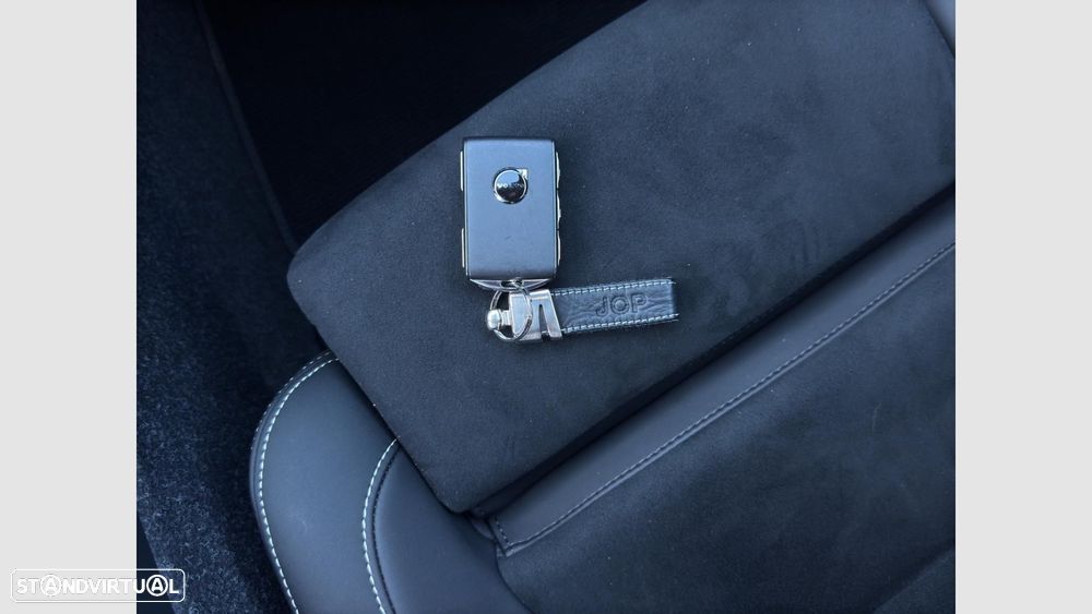 Volvo EX40 82 kWh Single Motor Extended Range Black Edition - 21