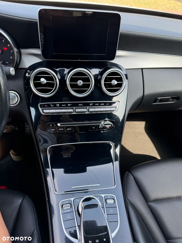 Mercedes-Benz Klasa C 200 4-Matic 7G-TRONIC - 22