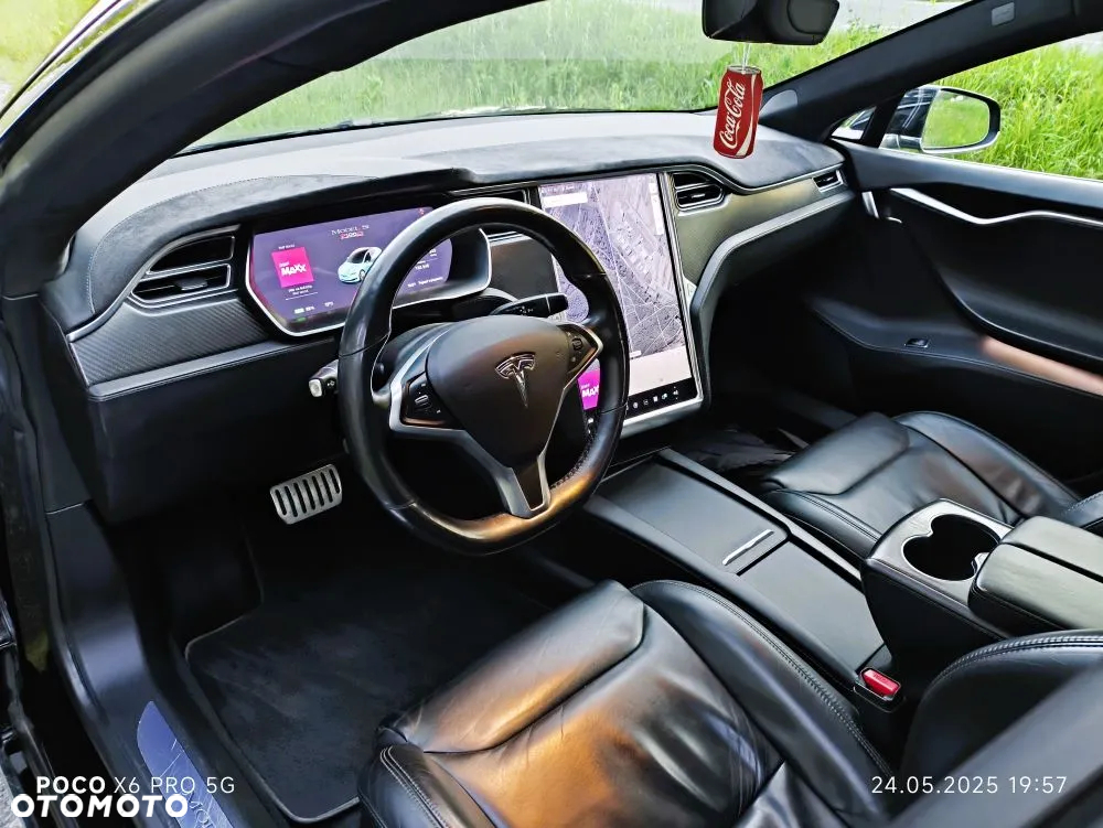 Tesla Model S Performance - 17