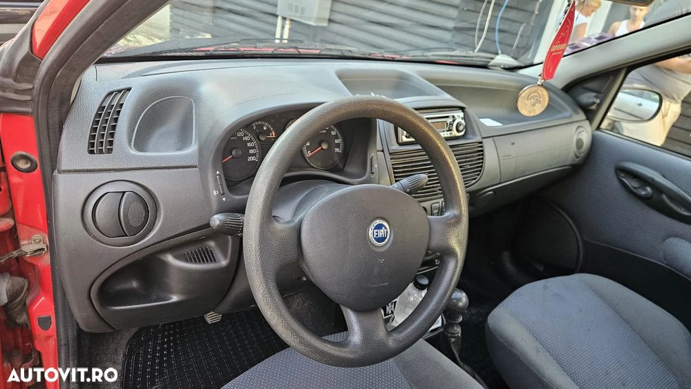 Fiat Punto 1.2 Active - 4