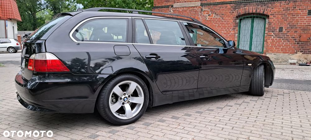 BMW Seria 5 525i - 5