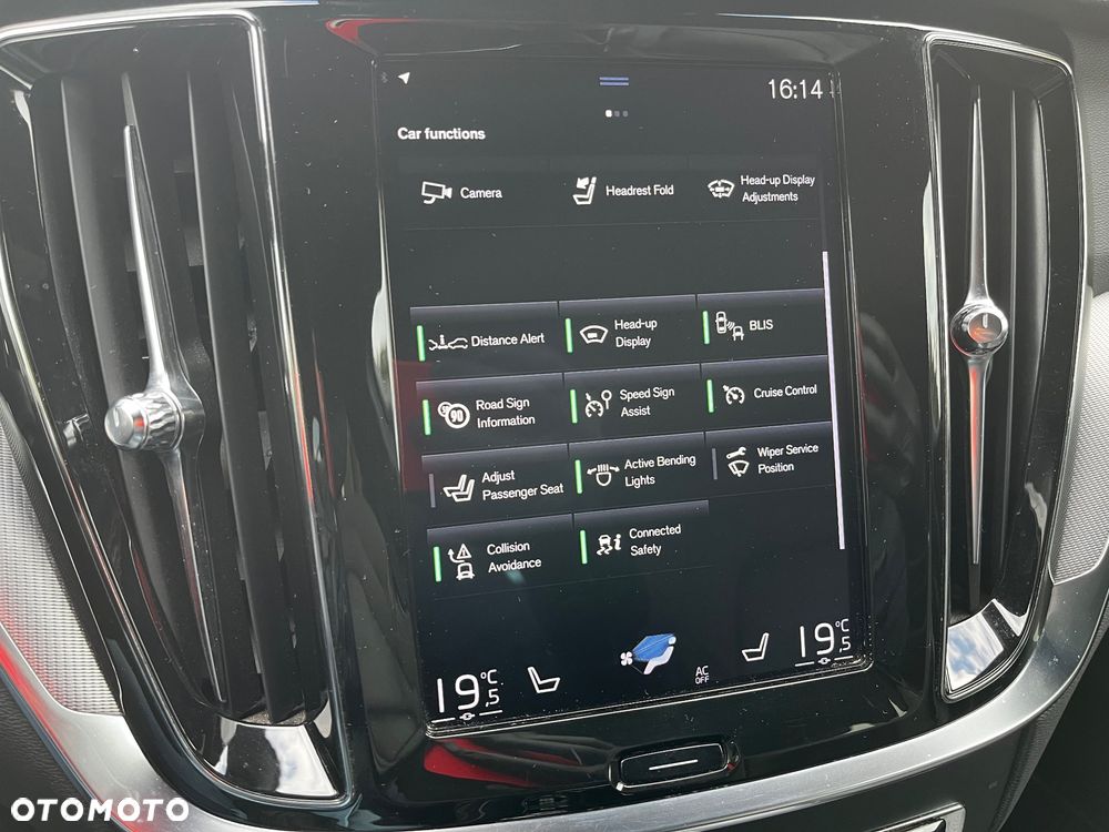 Volvo V60 T8 AWD Twin Engine Geartronic R-Design - 13