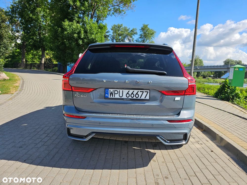 Volvo XC 60 T8 AWD Recharge Plus Black Edition - 6