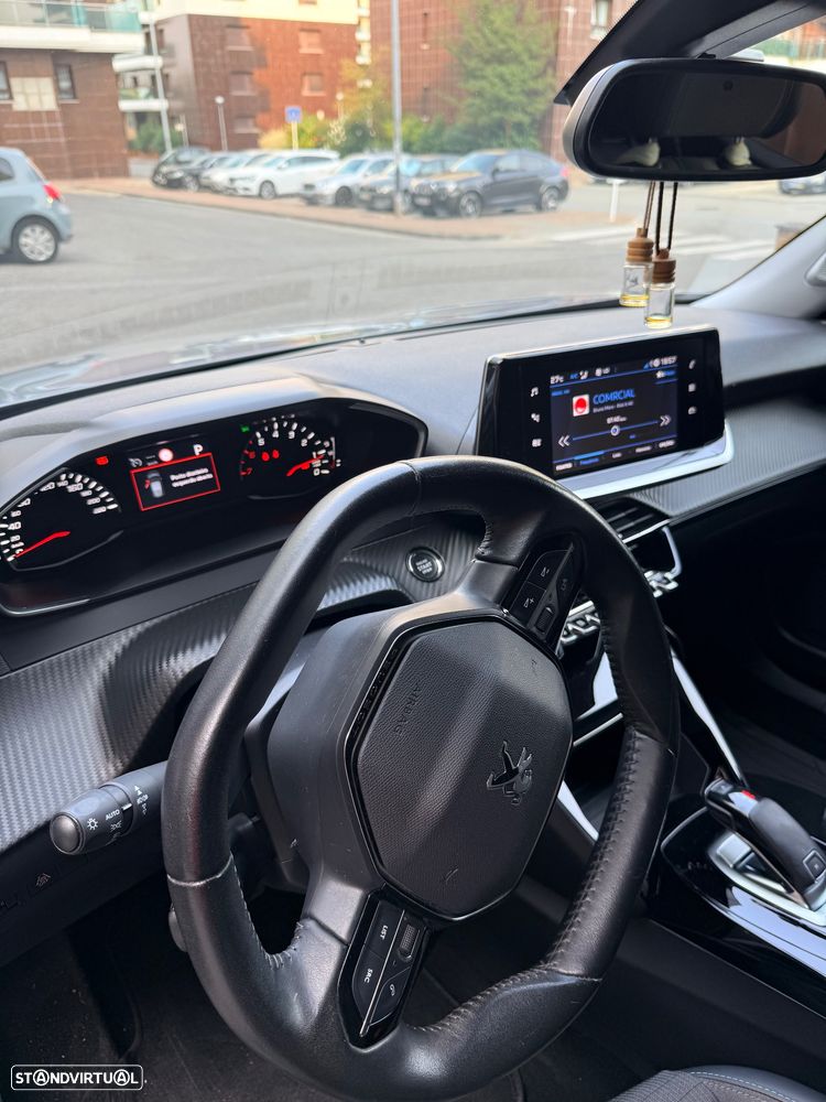 Peugeot 2008 1.2 PureTech Allure Pack EAT8 - 19