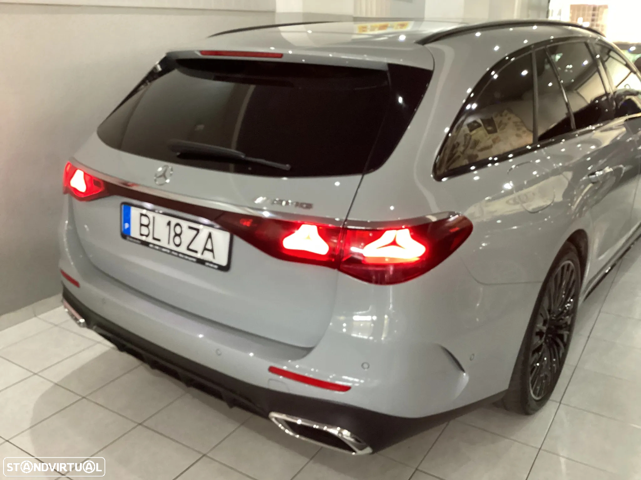 Mercedes-Benz E 300 e AMG Line - 6