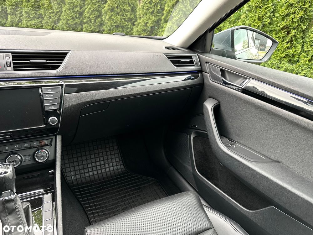 Skoda Superb 2.0 TDI DSG L&K - 15