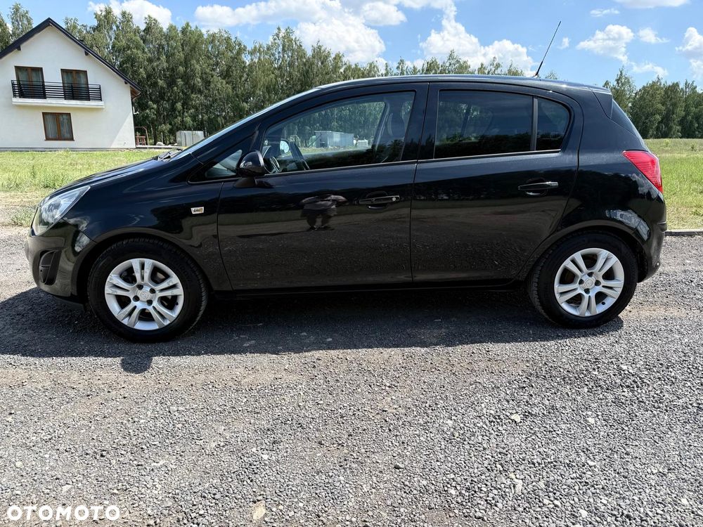 Opel Corsa 1.2 16V Cosmo - 11