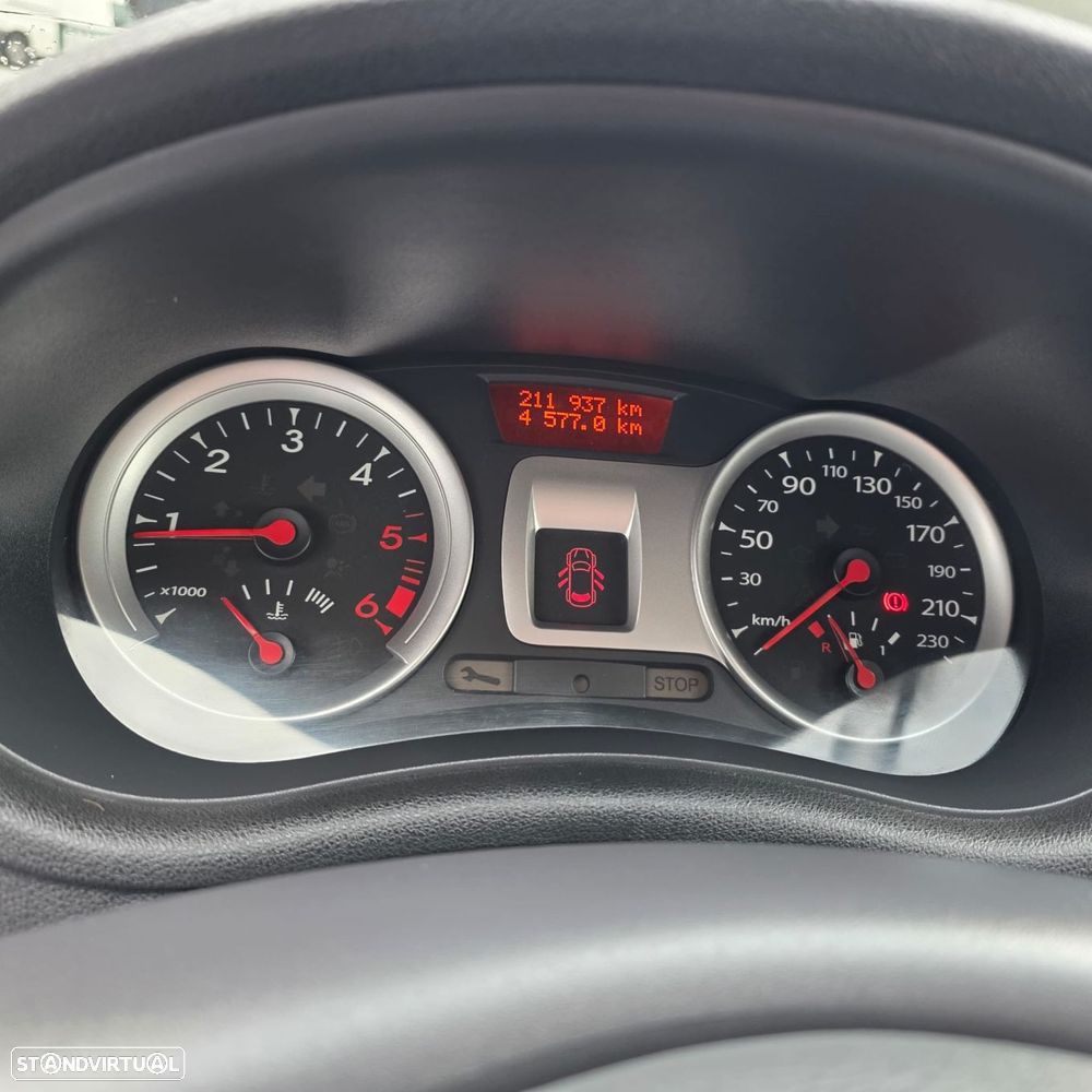 Renault Clio 1.5 dCi Dynamique S - 6