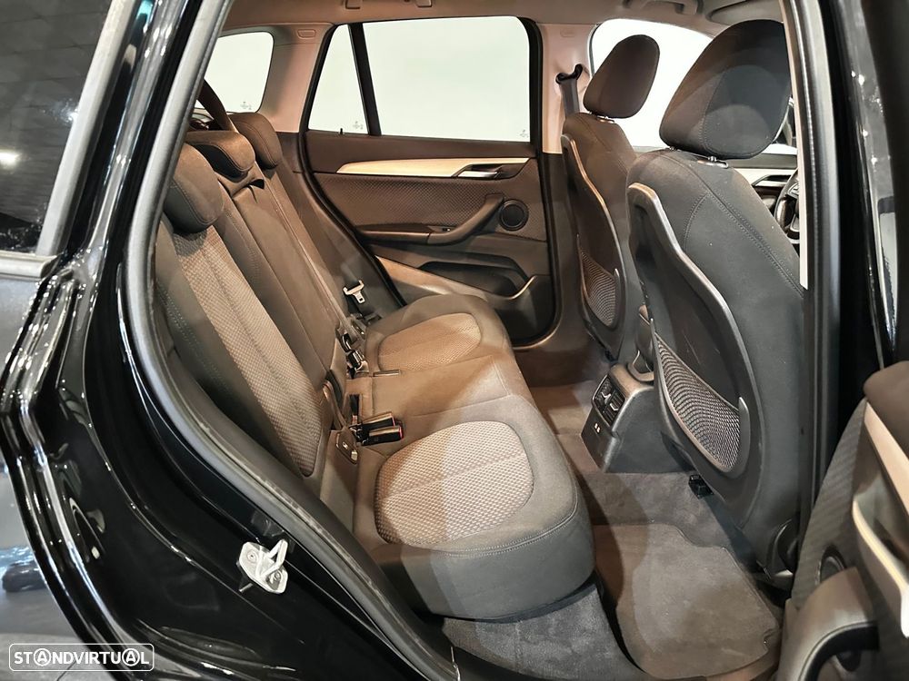 BMW X1 16 d sDrive Advantage - 32