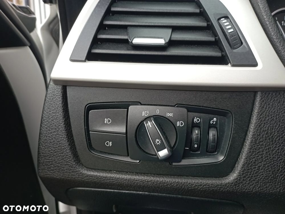 BMW Seria 3 318i - 20