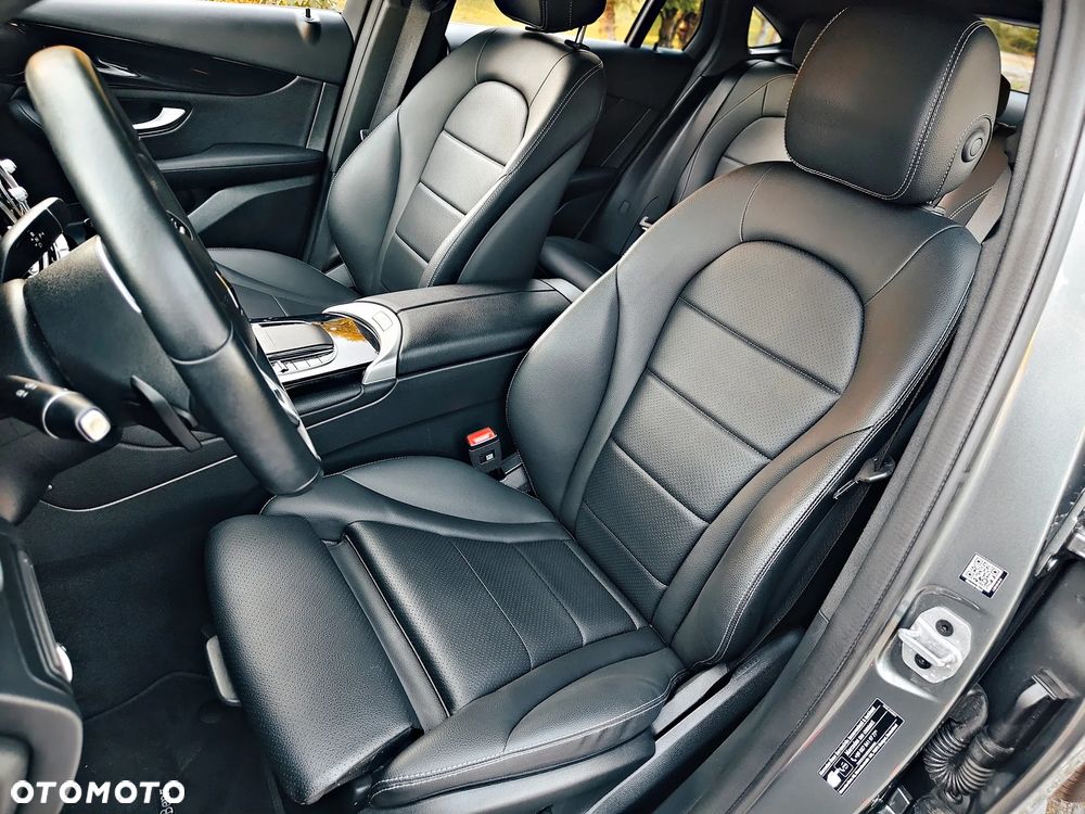Mercedes-Benz GLC 200 4Matic 9G-TRONIC Exclusive - 22