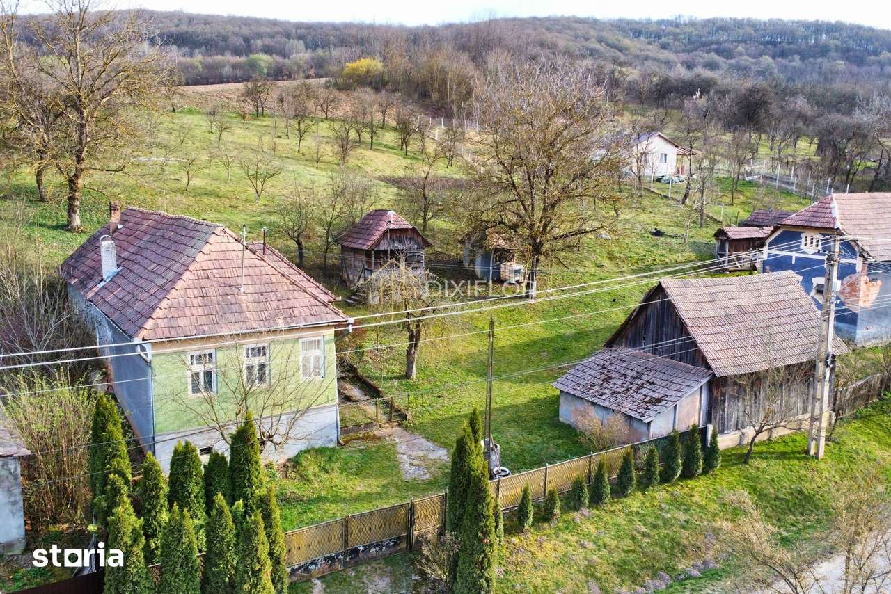 Casă cu teren generos | Sat Păingeni - Imagine principală: 3/7
