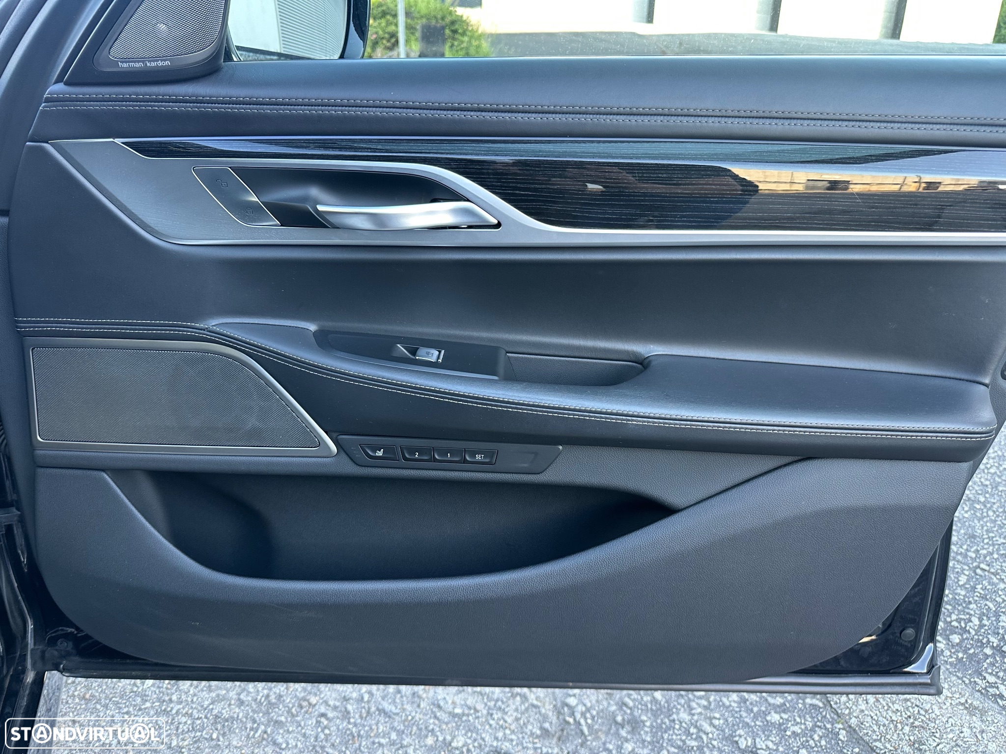 BMW 745 e iPerformance Pack M Auto - 51