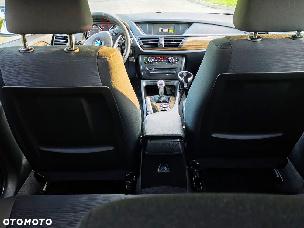 BMW X1 sDrive18i - 35