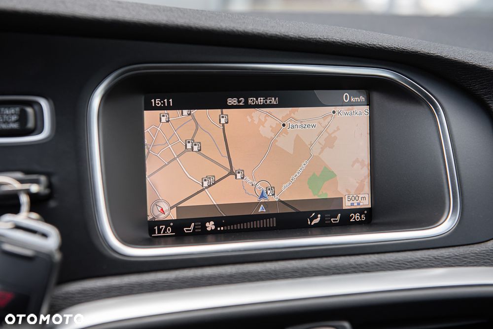 Volvo V40 D3 Geartronic RDesign - 21