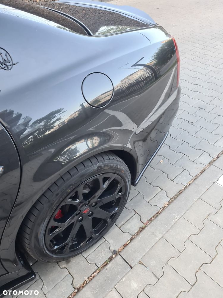 Maserati Quattroporte - 11