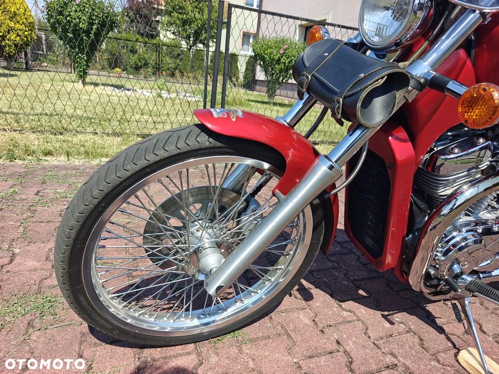 Suzuki Intruder - 23