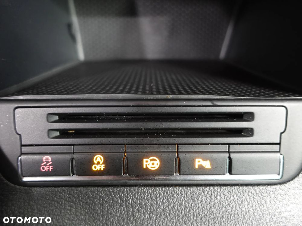 Volkswagen Tiguan 2.0 TDI DPF BlueMotion Technology Cup Sport & Style - 35