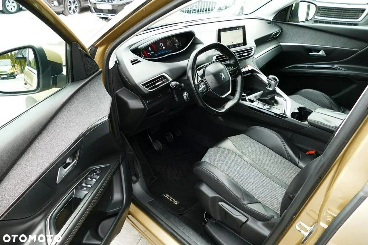 Peugeot 3008 1.2 PureTech Allure S&S - 13