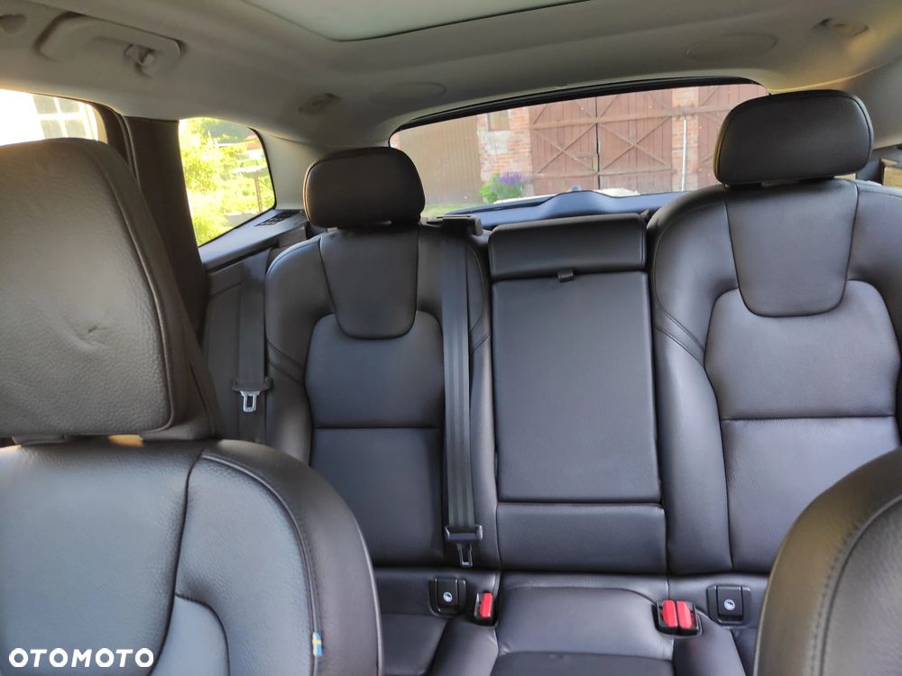 Volvo XC 60 B5 B AWD Plus Dark - 11