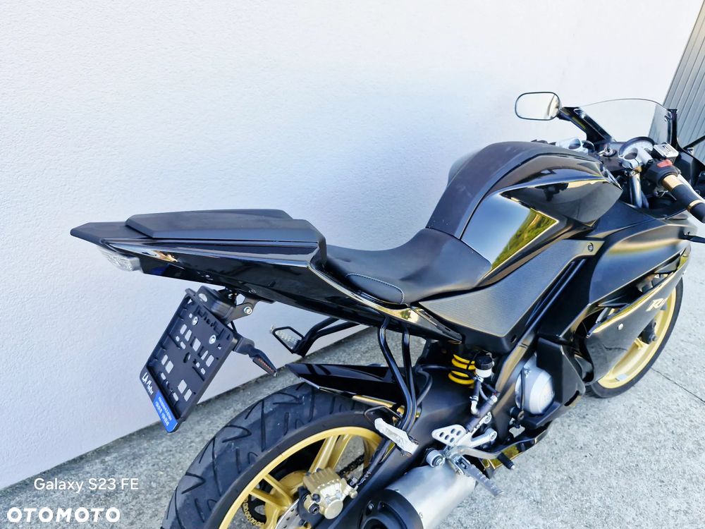 Yamaha YZF - 11