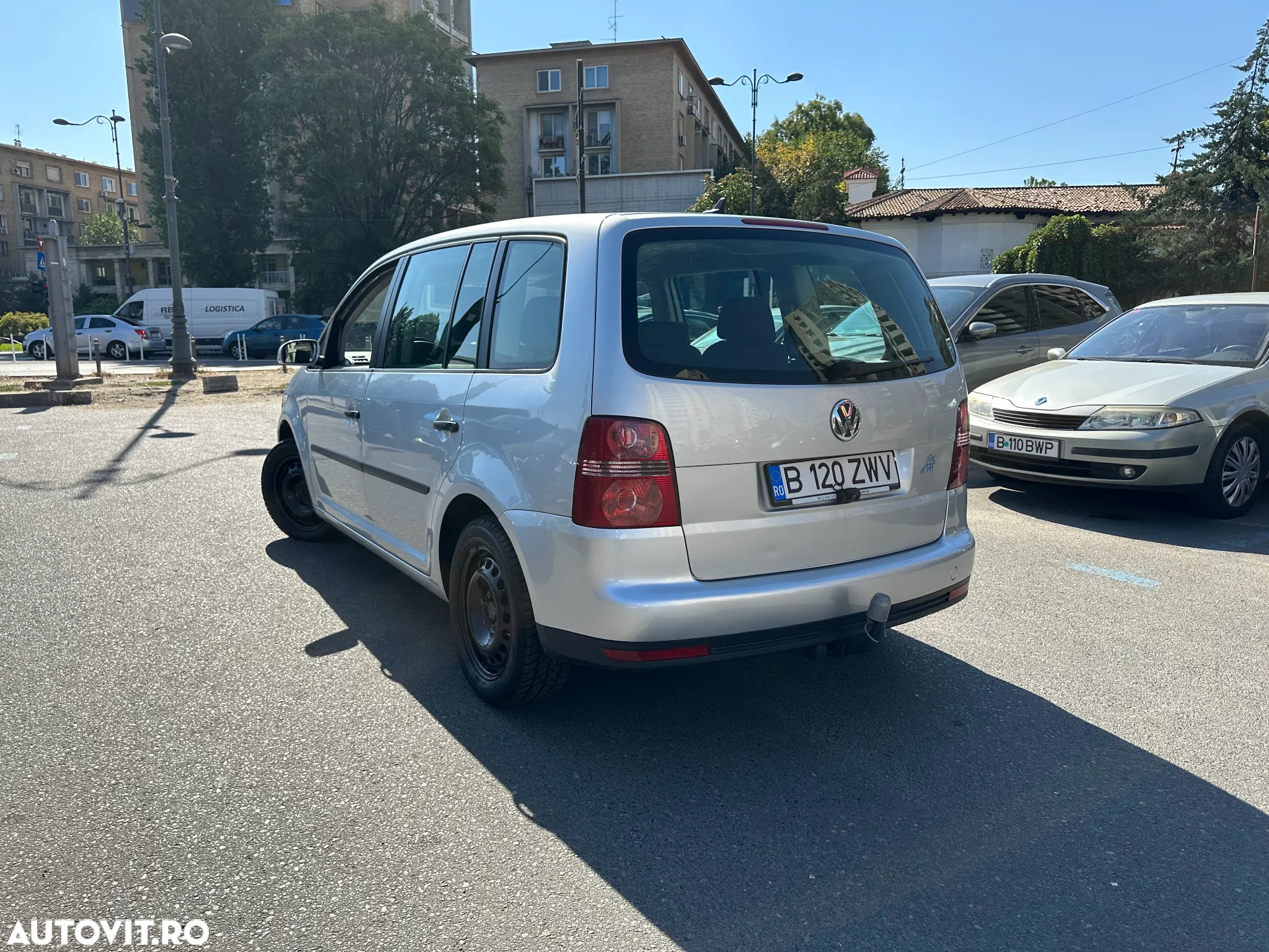 Volkswagen Touran 1.9 TDI DPF Conceptline - 9