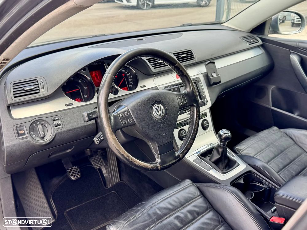 VW Passat 2.0 TDI Highline - 8