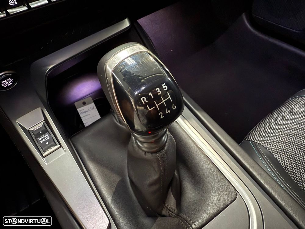 Peugeot 308 1.2 PureTech Allure - 26