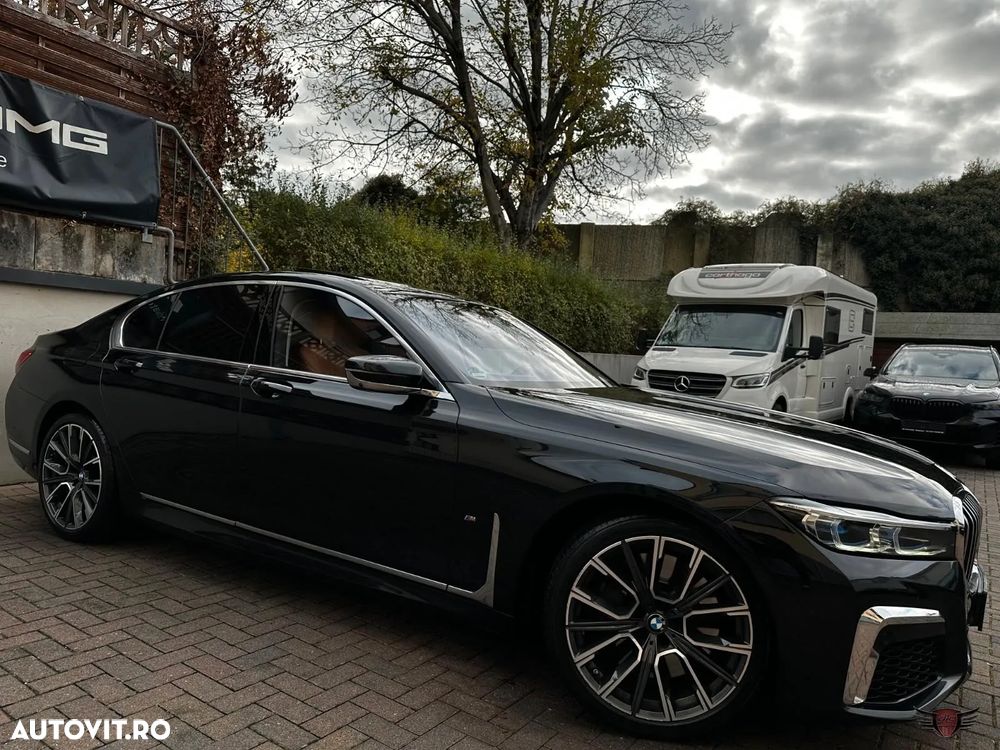 BMW Seria 7 730d xDrive MHEV - 36