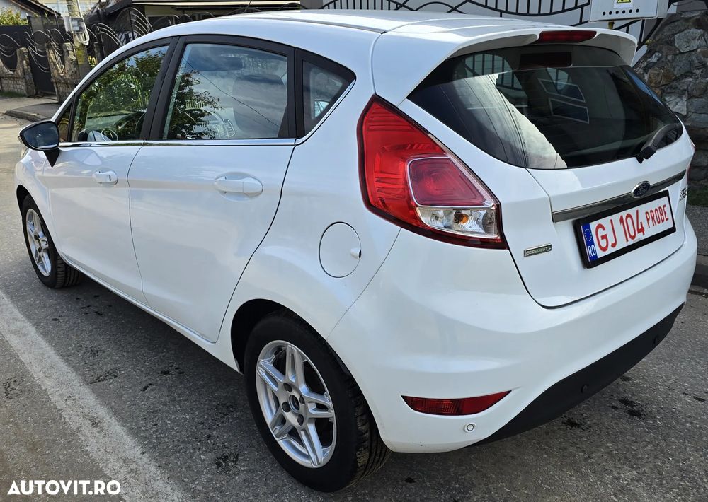 Ford Fiesta 1.0 EcoBoost S&S TITANIUM - 6