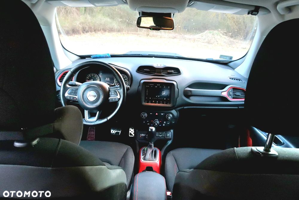 Jeep Renegade 1.3 GSE T4 Turbo Upland 4x4 S&S - 9