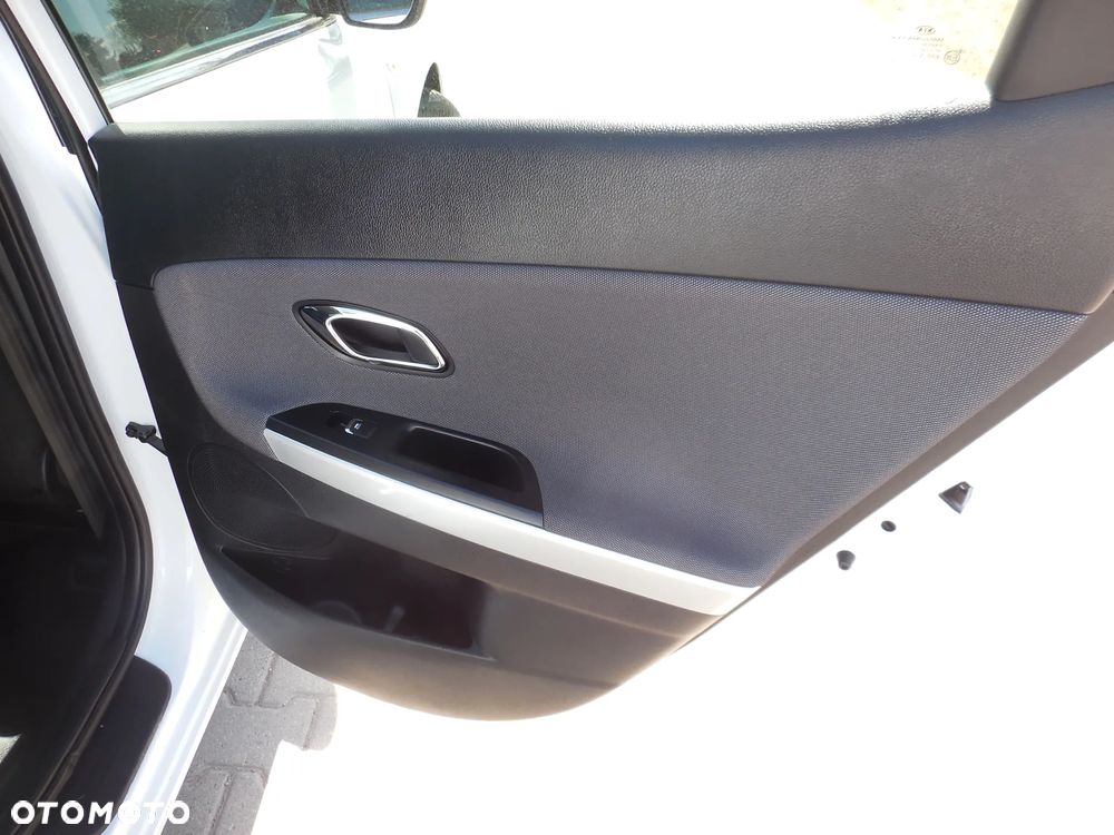 Kia Ceed 1.6 CRDi 136 ISG Dream Team Edition - 13