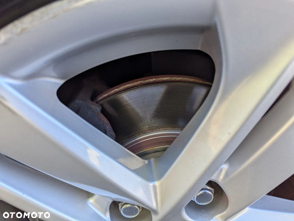 Toyota Corolla 1.8 Hybrid Comfort - 15