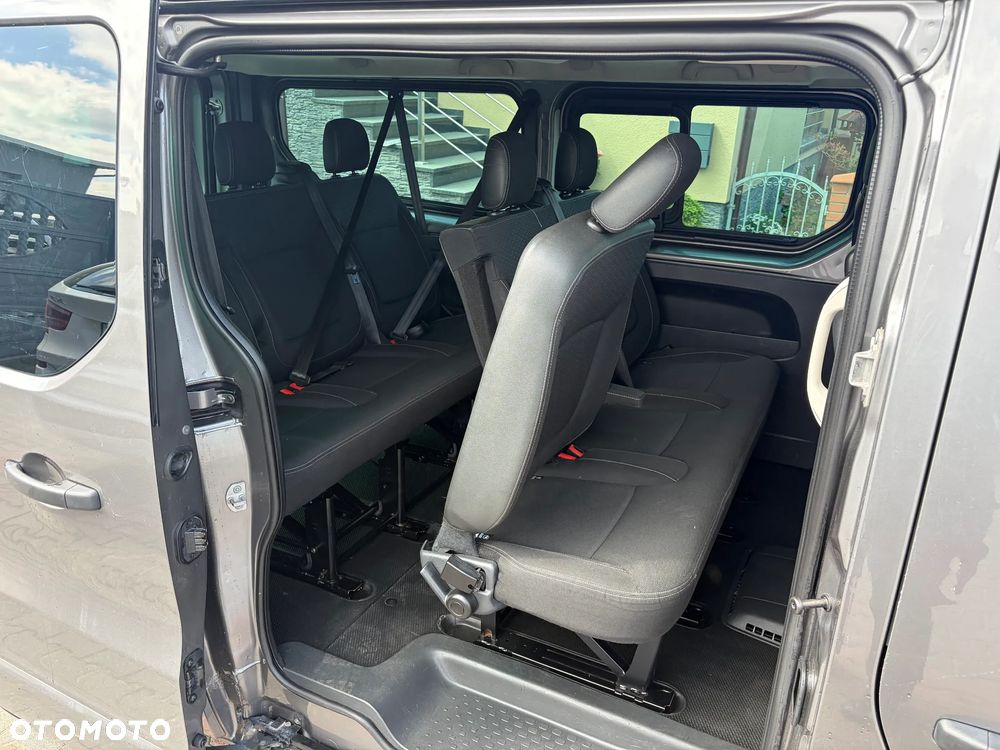 Opel Vivaro - 10