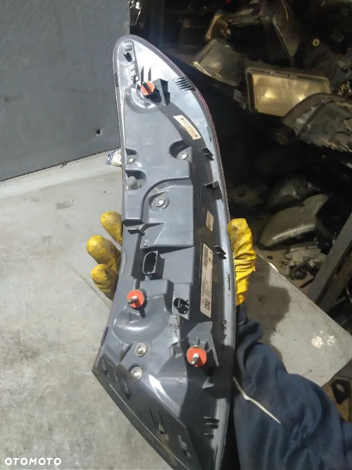 Lampa tylna lewa w238 A2389066501 - 3