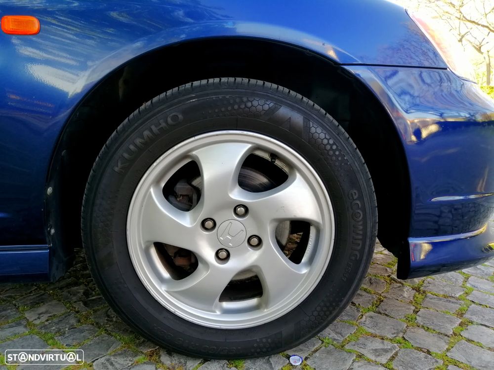Honda Civic 1.6 ES - 9