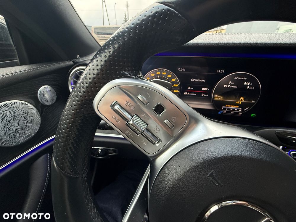 Mercedes-Benz Klasa E 220 d 4-Matic 9G-TRONIC - 21