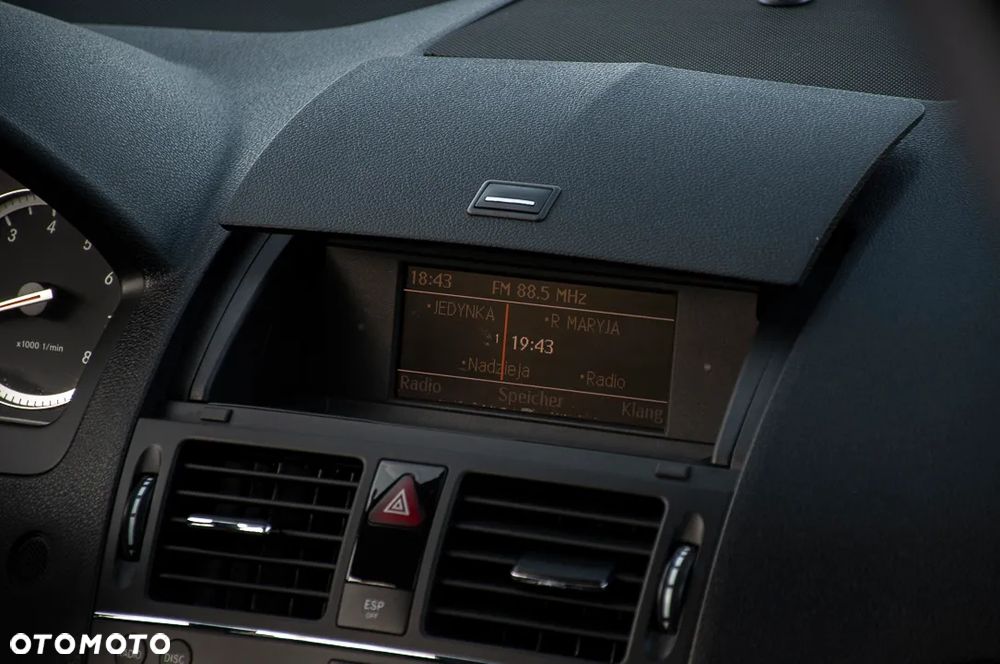 Mercedes-Benz Klasa C 180 Kompressor Automatik - 25