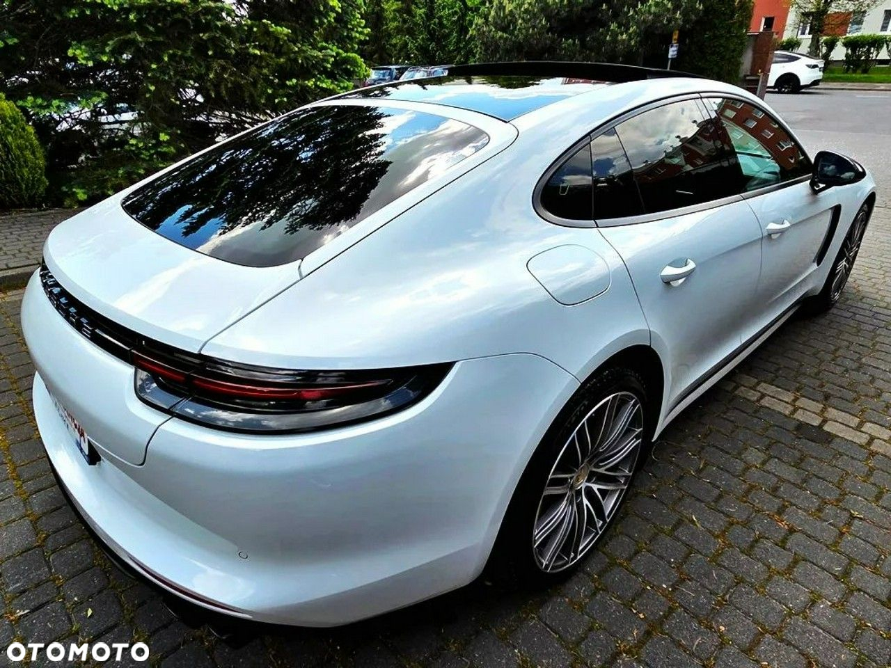 Porsche Panamera 4 Platinum Edition - 39