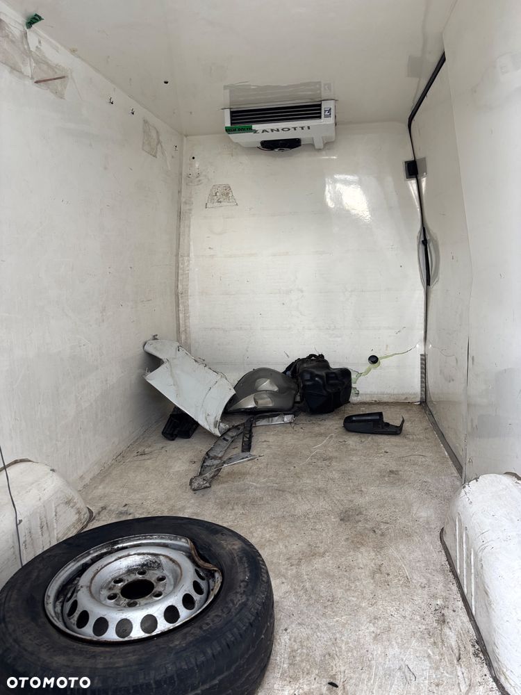 Mercedes-Benz sprinter - 20